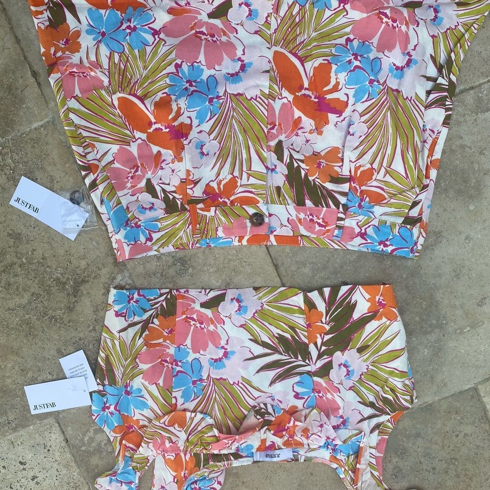 ruffle crop top & high waisted flared shirt palm beach floral 2 pc nwt - Picture 6 of 7